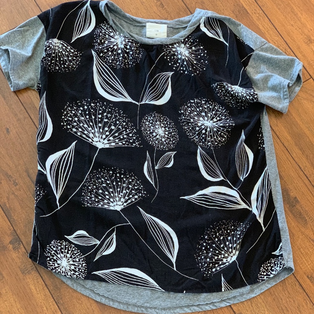 Anthropologie Tee by T.la. Runs Large